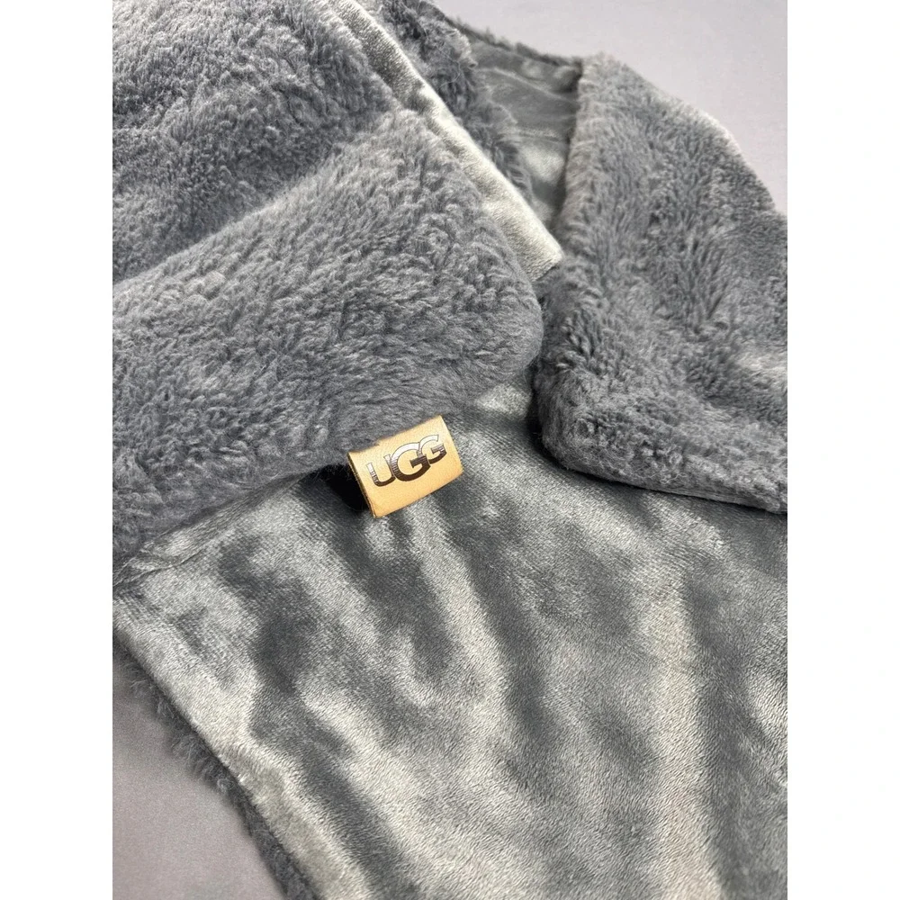 UGG 2 Gray Sherpa and Velvet Plush Throw Pillow Cover 20x20 Square Logo Patch